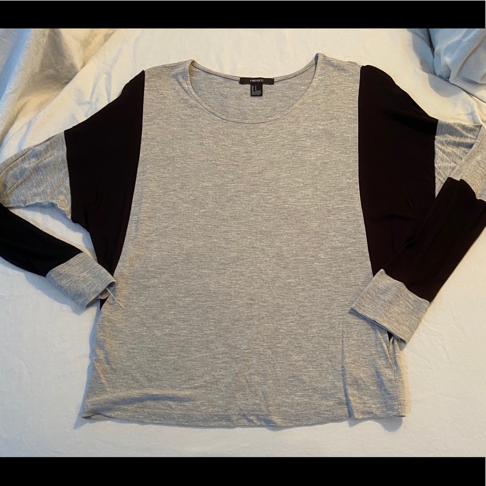 Gray/Black Forever 21 Long Sleeve T-shirt (Size S)